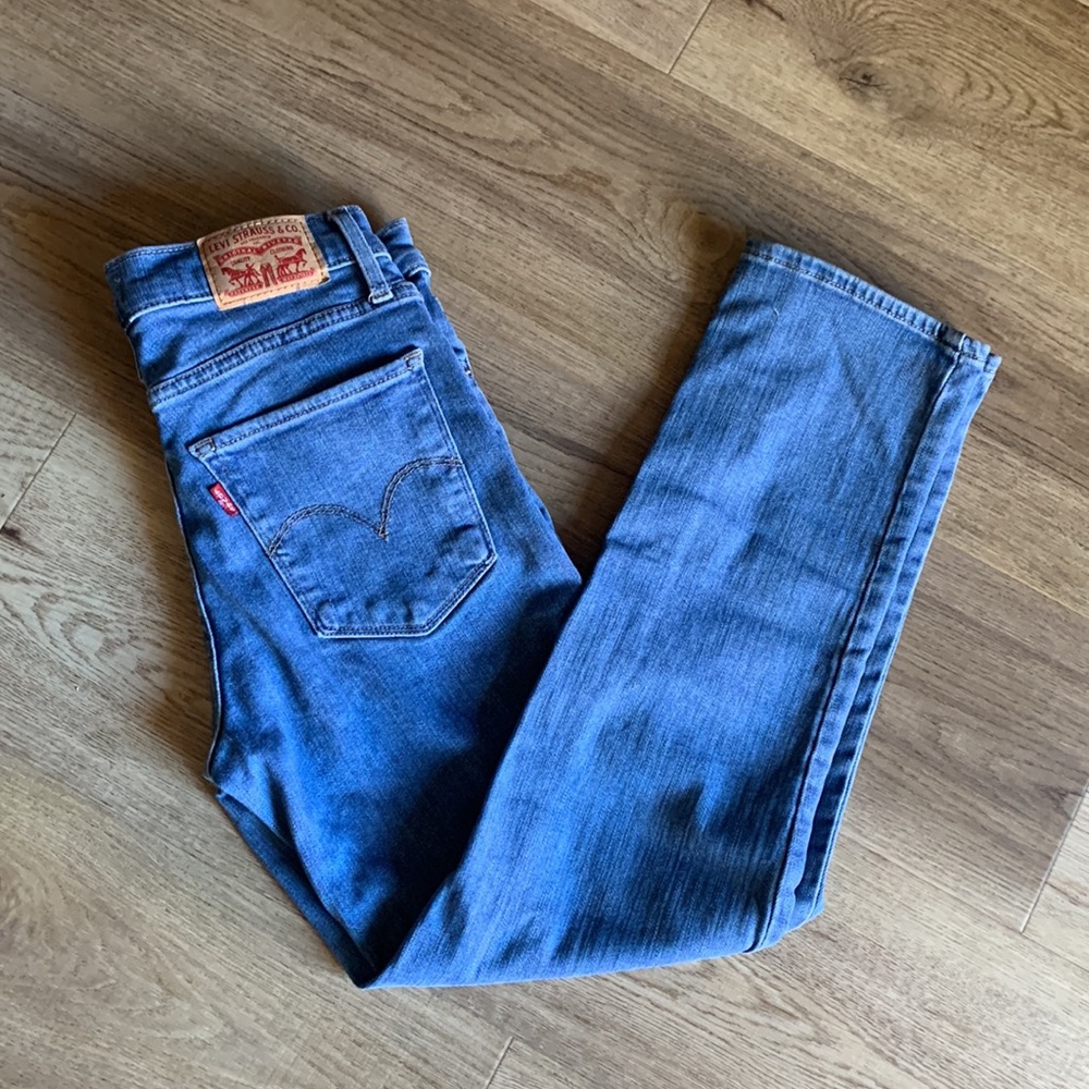 Levi’s high rise straight cut